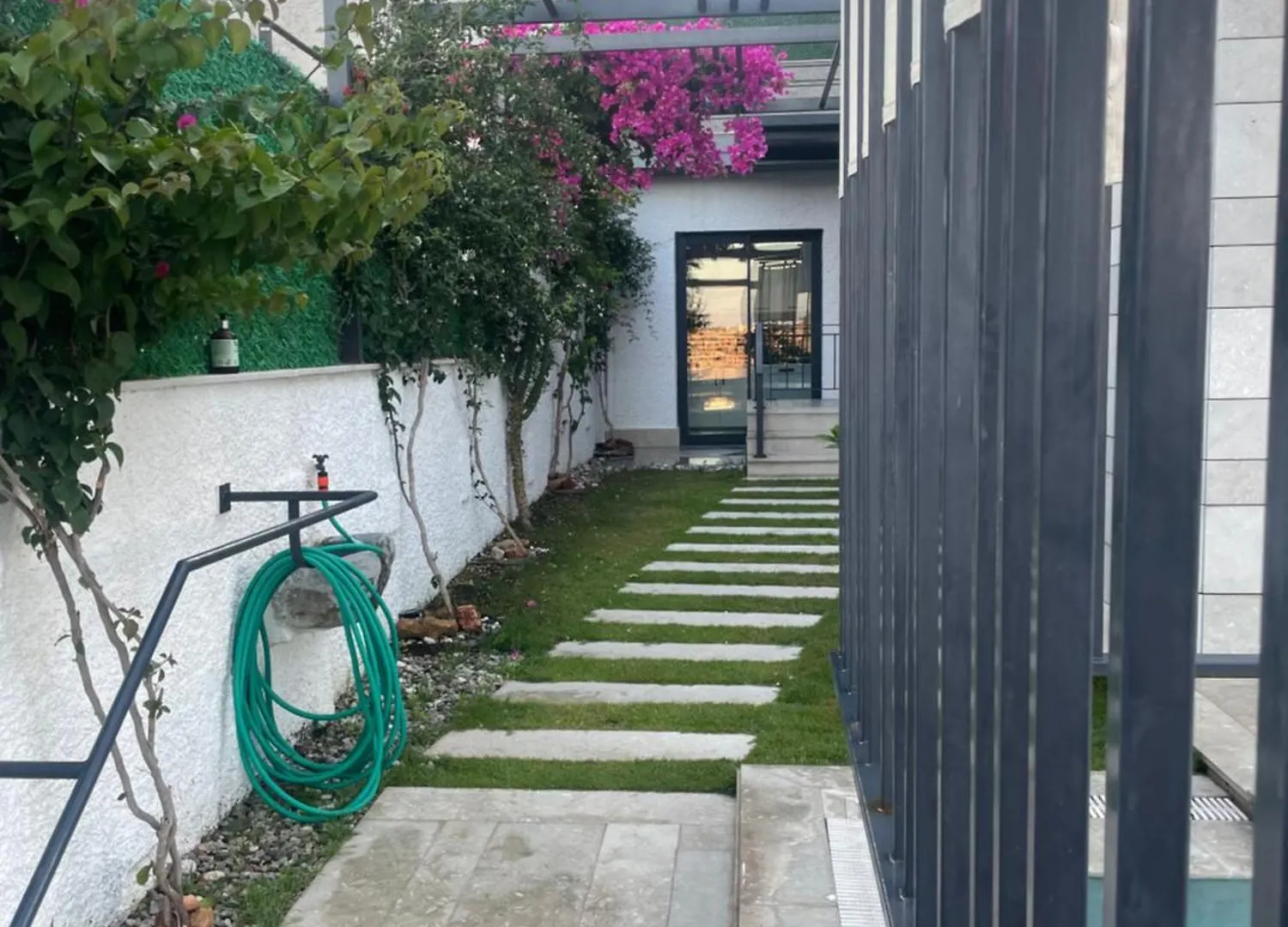 Havuzlu Ve Jakuzili Full Esyali Lueks Villa Bodrum