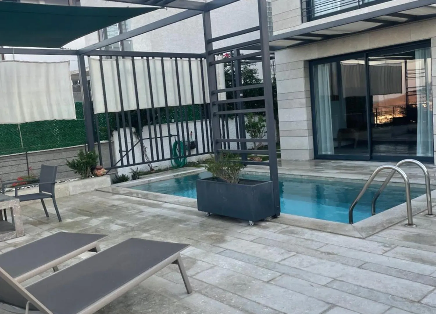 Havuzlu Ve Jakuzili Full Esyali Lueks Villa Bodrum